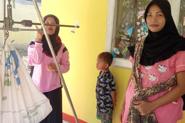 Puskesmas Sungai limau melakukan posyandu al -syukur bayi dan balita dikorong Pinjauan