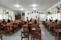 Pembinaan Kader Kesehatan Remaja (KKR) di SMAN 1 Sungai Limau.